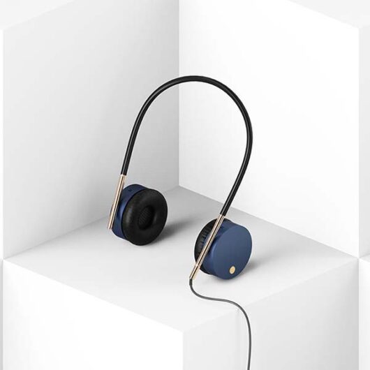Black Wired Headphone